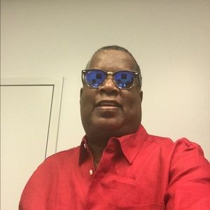 Meet your Posher, Ronald